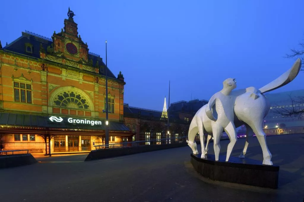 gare centrale de Groningue aux Pays-Bas